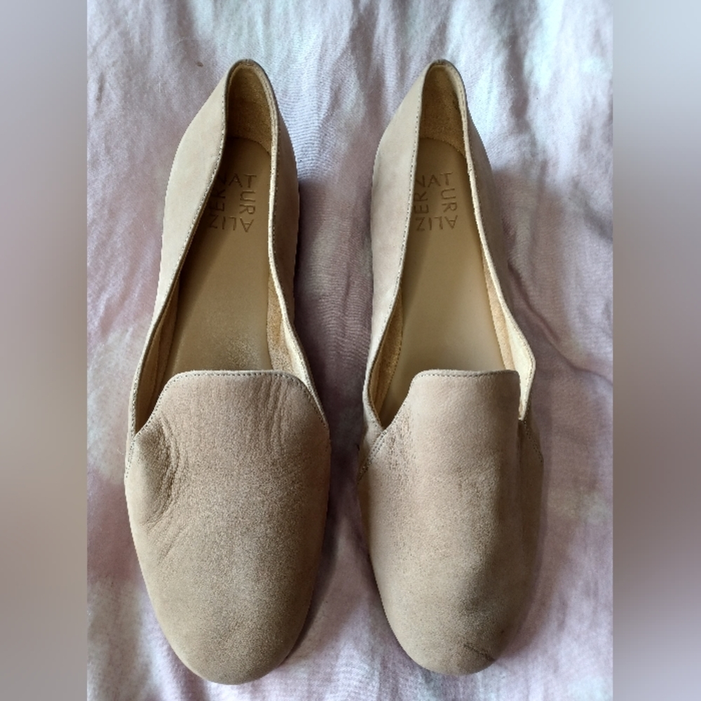 Naturalizer Tan Leather Loafers Size 9 Wide